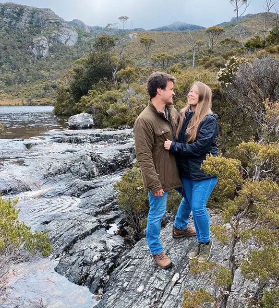 Bindi Irwin & Chandler Powell Counting Days Until They Become Parents!